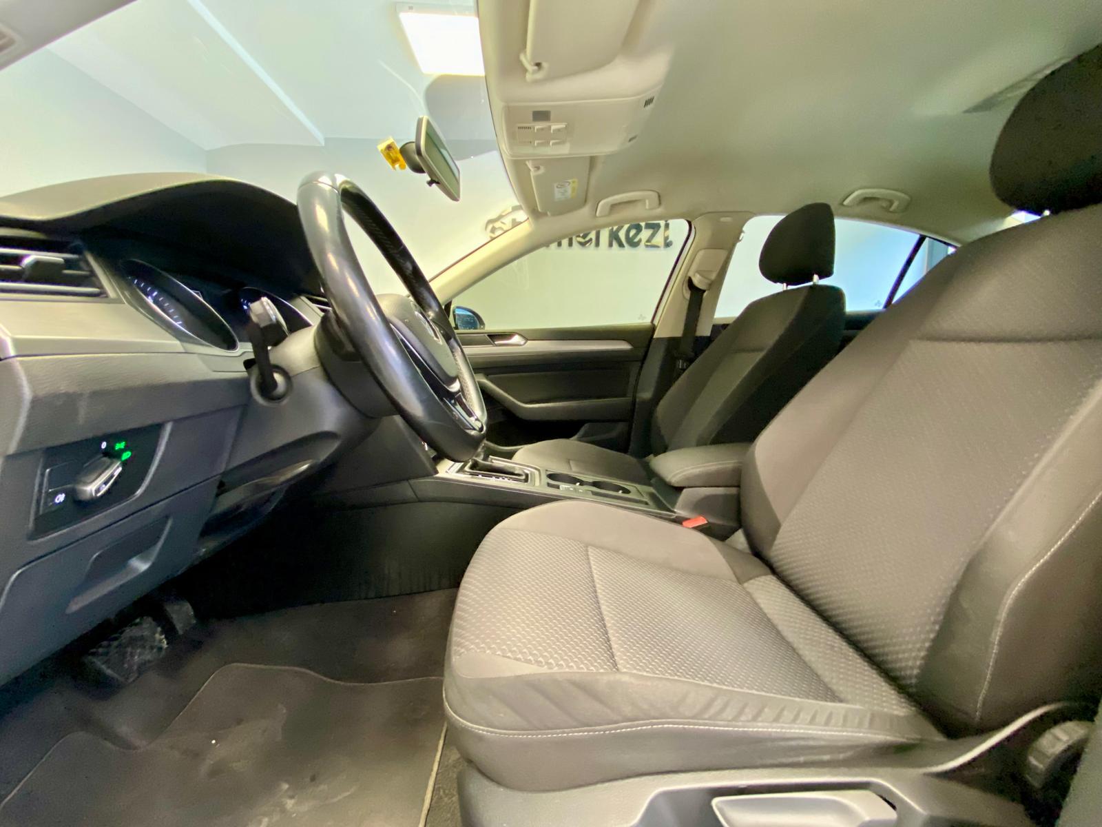 VOLKSWAGEN PASSAT 11